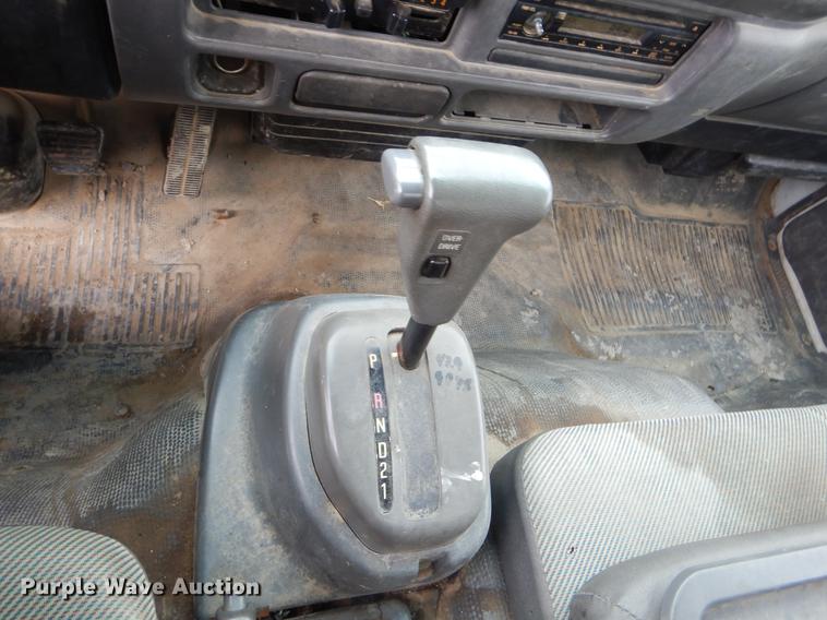 image for item EZ9814 2005 GMC W4500 box truck