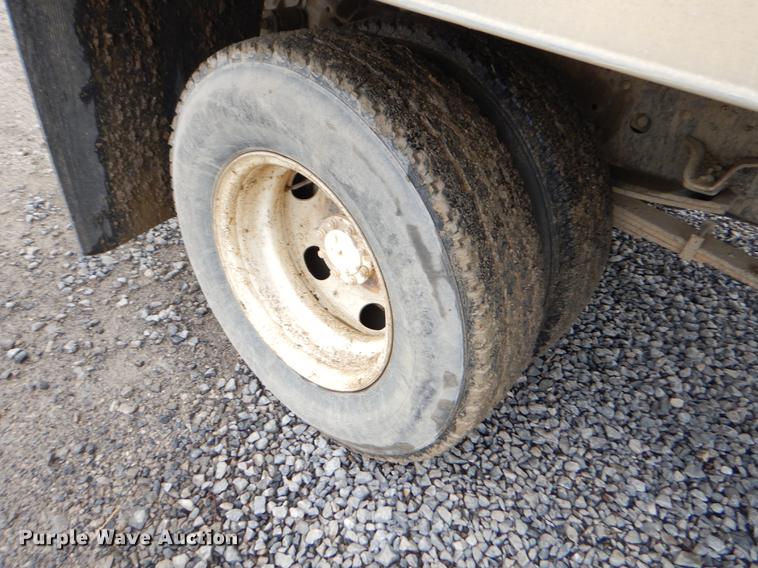 image for item EZ9814 2005 GMC W4500 box truck