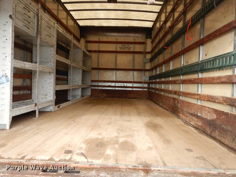 image for item EZ9814 2005 GMC W4500 box truck