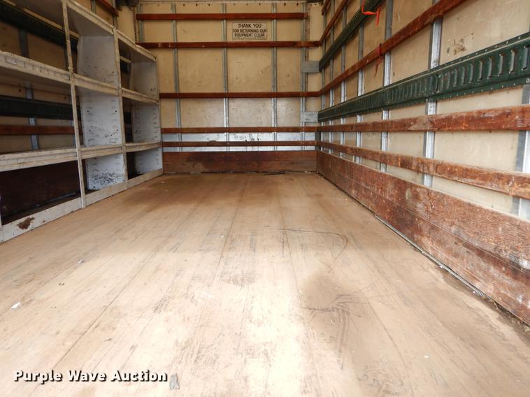 image for item EZ9814 2005 GMC W4500 box truck