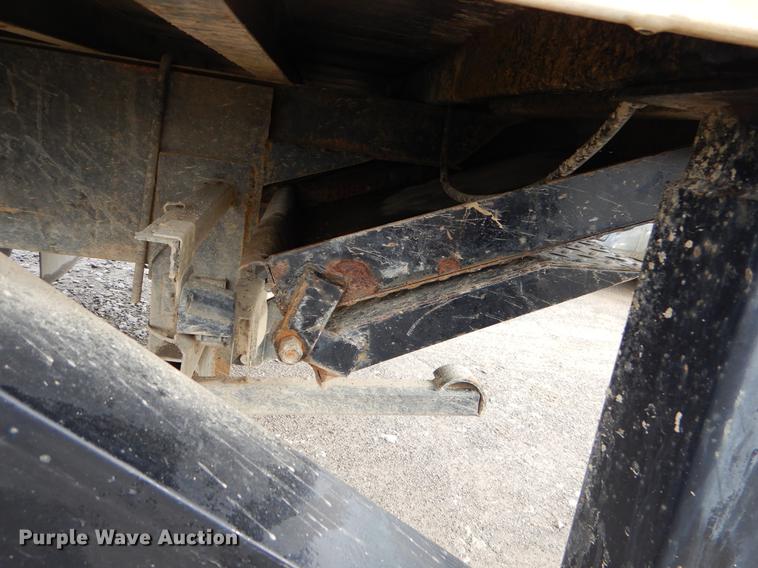 image for item EZ9814 2005 GMC W4500 box truck