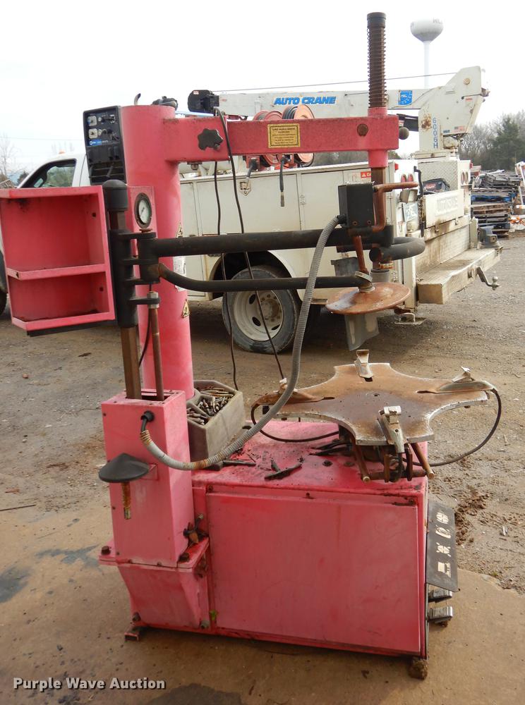 image for item EZ9818 Tire and balance machines