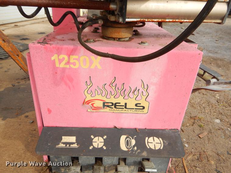 image for item EZ9818 Tire and balance machines