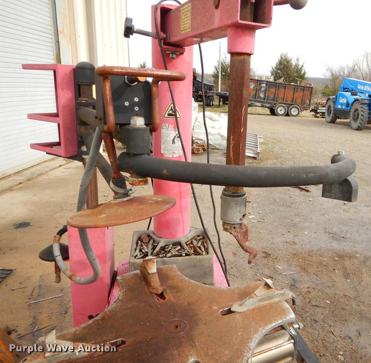 image for item EZ9818 Tire and balance machines