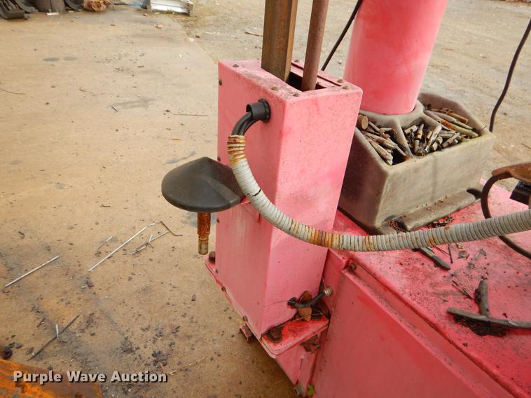 image for item EZ9818 Tire and balance machines