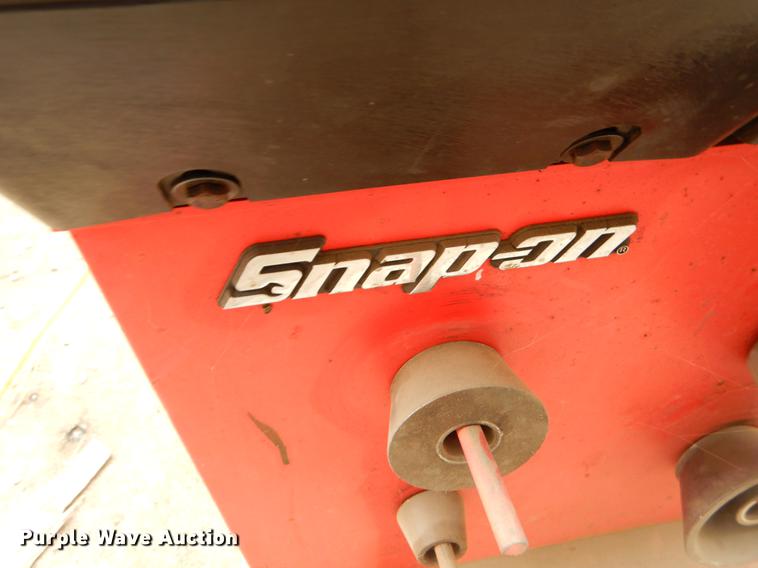 image for item EZ9818 Tire and balance machines