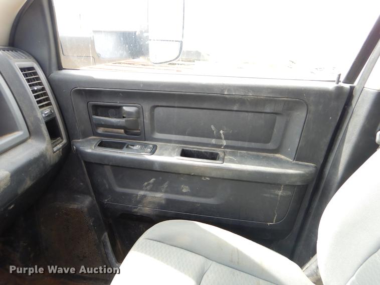 image for item EZ9823 2013 Dodge Ram 5500 Crew Cab utility truck