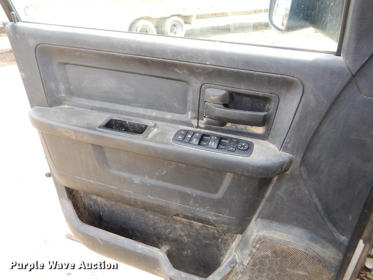 image for item EZ9823 2013 Dodge Ram 5500 Crew Cab utility truck