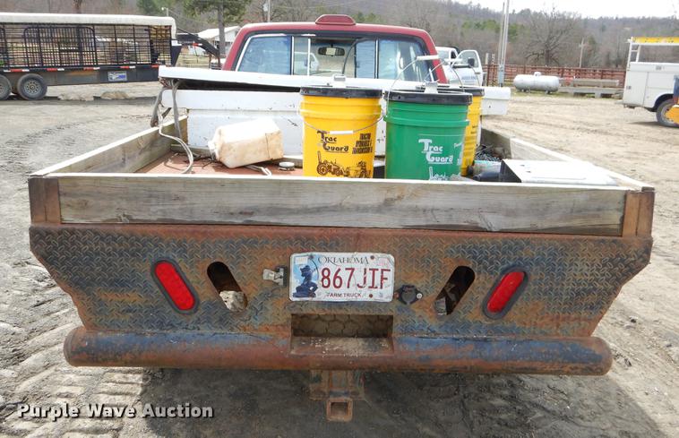 image for item EZ9828 1994 Toyota Tacoma XtraCab flatbed pickup truck