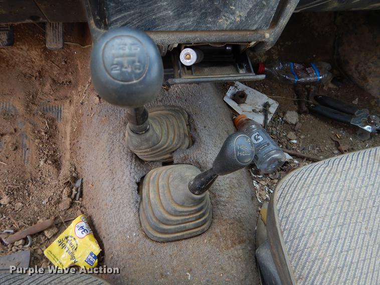 image for item EZ9828 1994 Toyota Tacoma XtraCab flatbed pickup truck