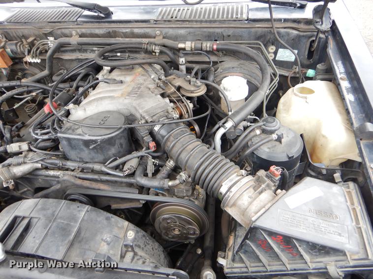 image for item EZ9833 1995 Nissan Pathfinder SUV