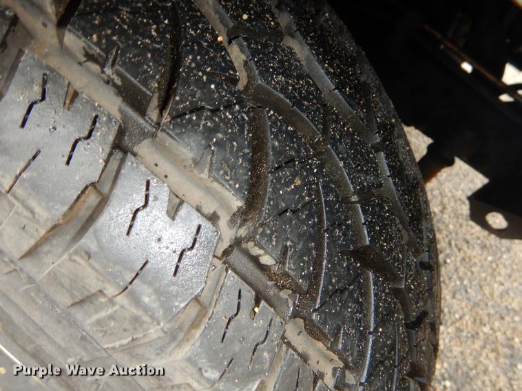 image for item EZ9833 1995 Nissan Pathfinder SUV