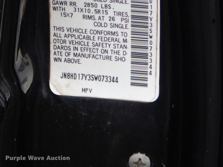 image for item EZ9833 1995 Nissan Pathfinder SUV