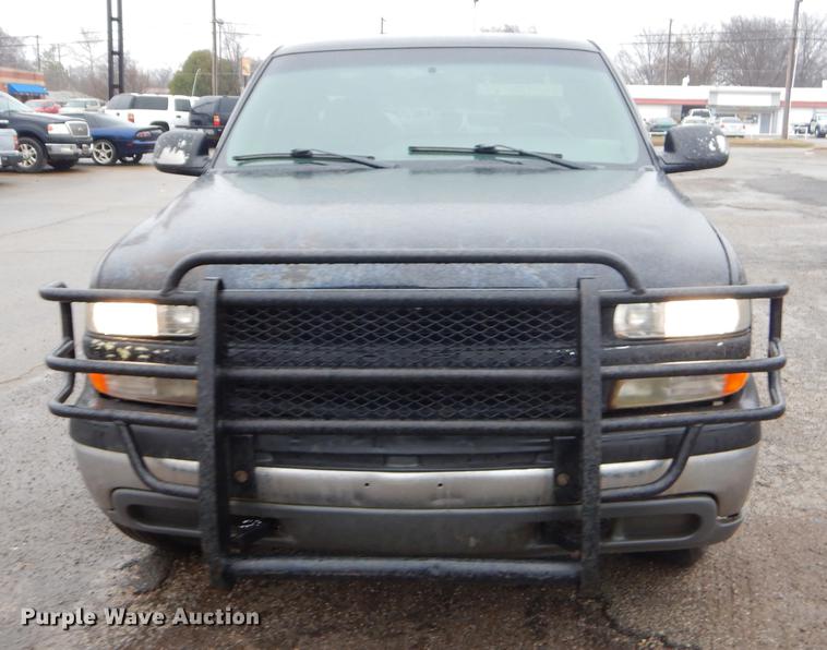 image for item EZ9834 2001 Chevrolet Silverado 1500 Ext. Cab pickup truck