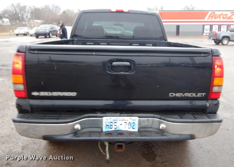 image for item EZ9834 2001 Chevrolet Silverado 1500 Ext. Cab pickup truck