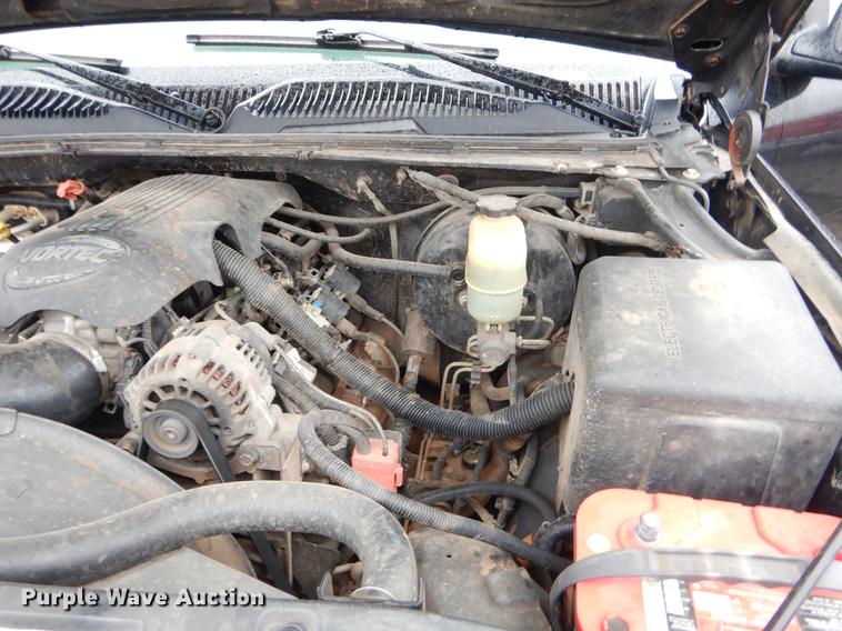 image for item EZ9834 2001 Chevrolet Silverado 1500 Ext. Cab pickup truck