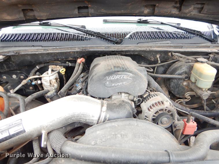 image for item EZ9834 2001 Chevrolet Silverado 1500 Ext. Cab pickup truck