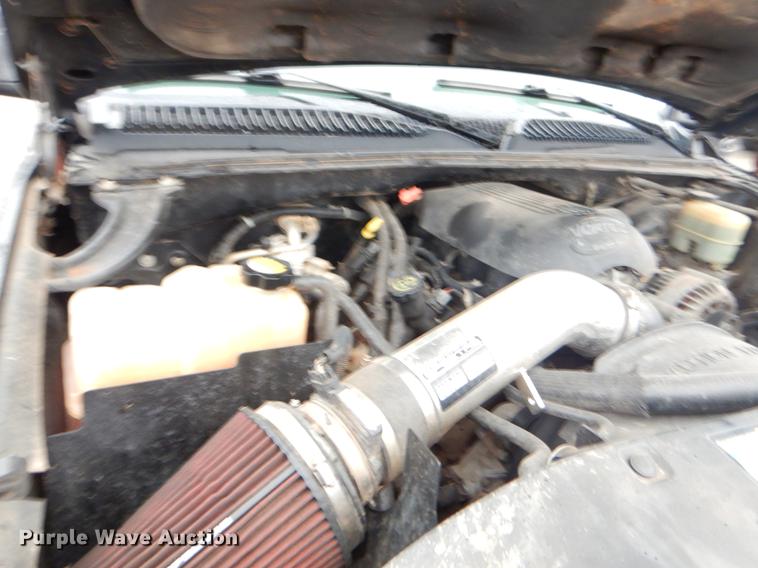 image for item EZ9834 2001 Chevrolet Silverado 1500 Ext. Cab pickup truck