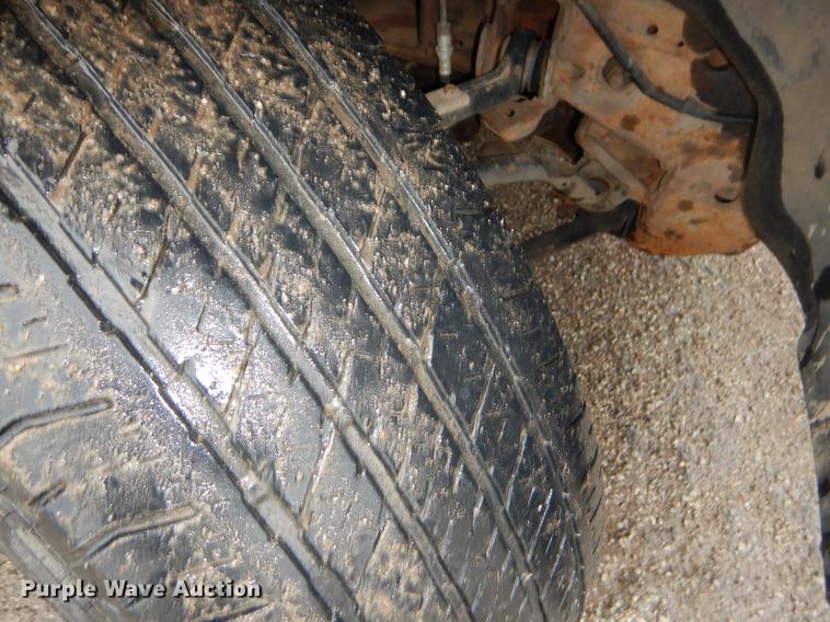 image for item EZ9834 2001 Chevrolet Silverado 1500 Ext. Cab pickup truck