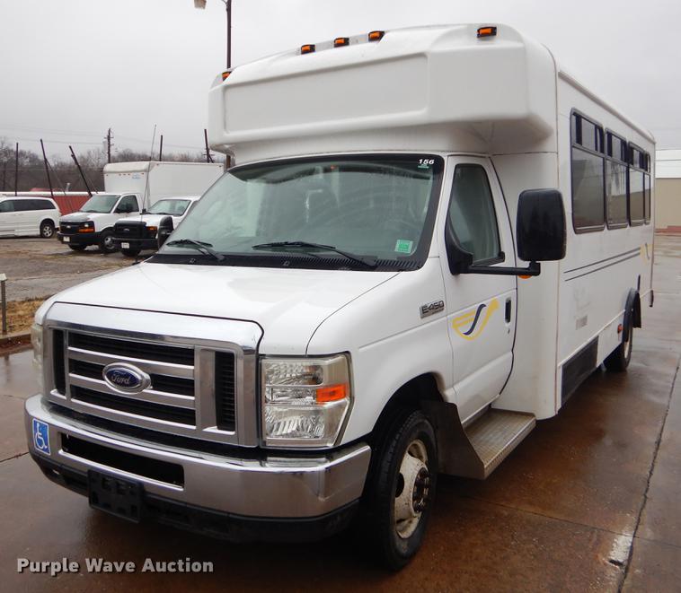 image for item EZ9837 2009 Ford Econoline E450 shuttle bus