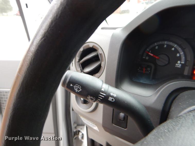 image for item EZ9837 2009 Ford Econoline E450 shuttle bus