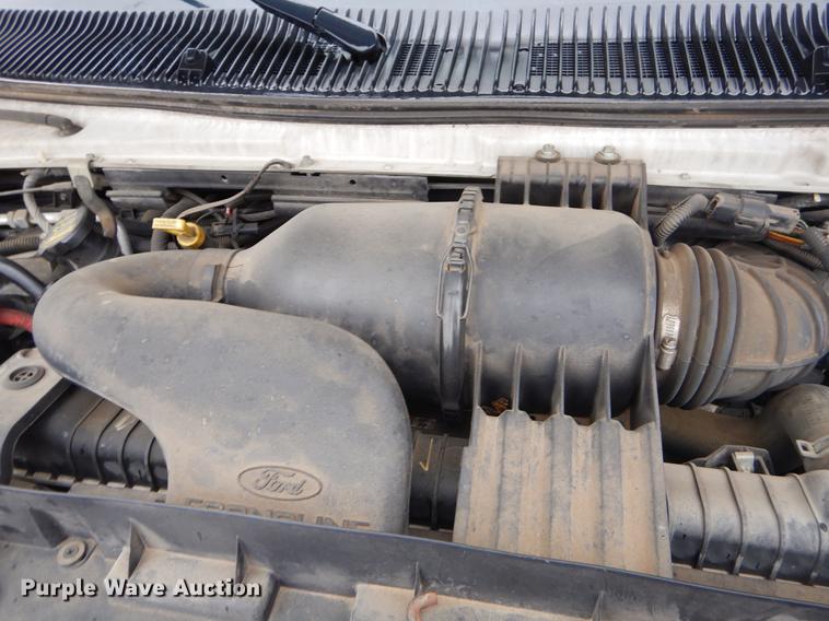 image for item EZ9837 2009 Ford Econoline E450 shuttle bus