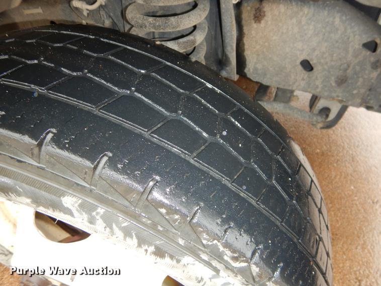 image for item EZ9837 2009 Ford Econoline E450 shuttle bus