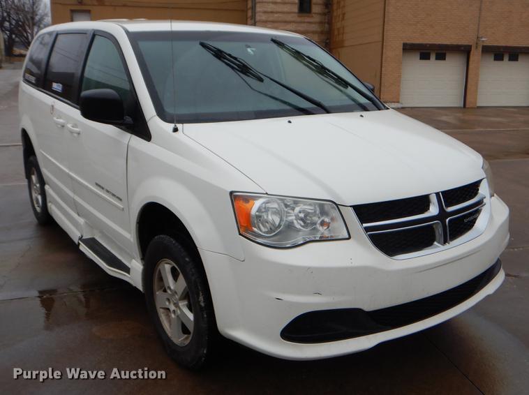 image for item EZ9838 2011 Dodge Grand Caravan Express handicap accessible van