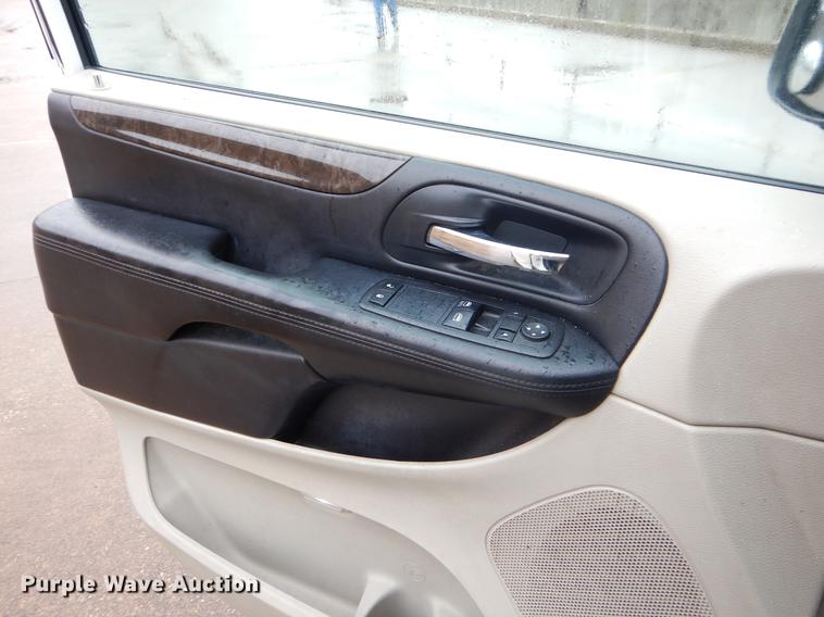 image for item EZ9838 2011 Dodge Grand Caravan Express handicap accessible van