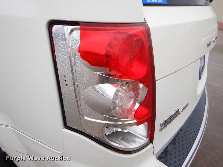 image for item EZ9838 2011 Dodge Grand Caravan Express handicap accessible van