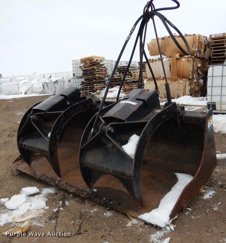 image for item FA9269 Skid steer grapple bucket