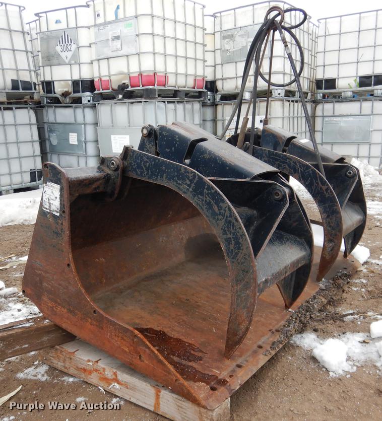image for item FA9269 Skid steer grapple bucket