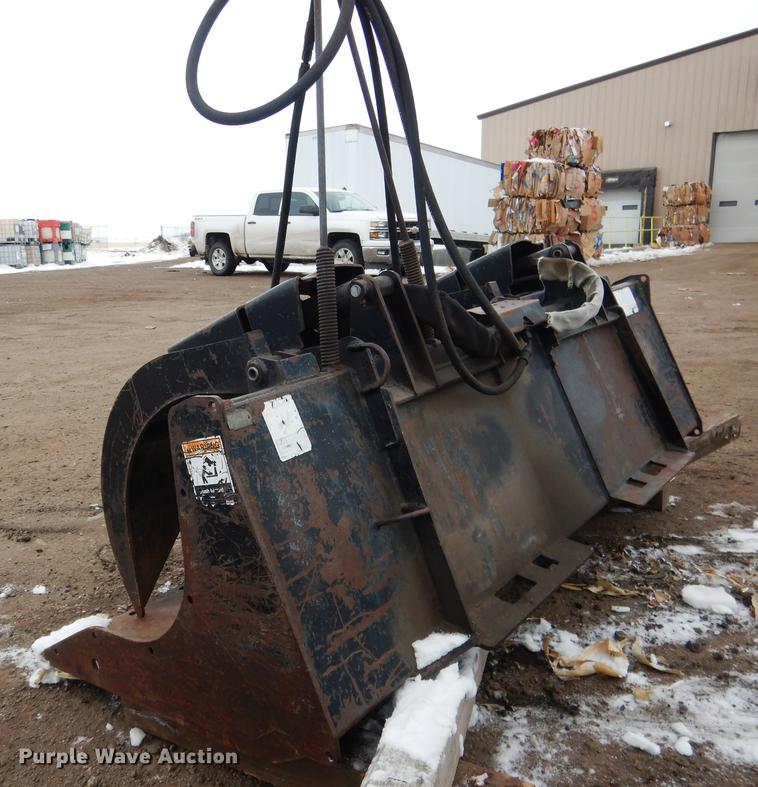 image for item FA9269 Skid steer grapple bucket