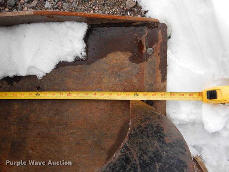 image for item FA9269 Skid steer grapple bucket