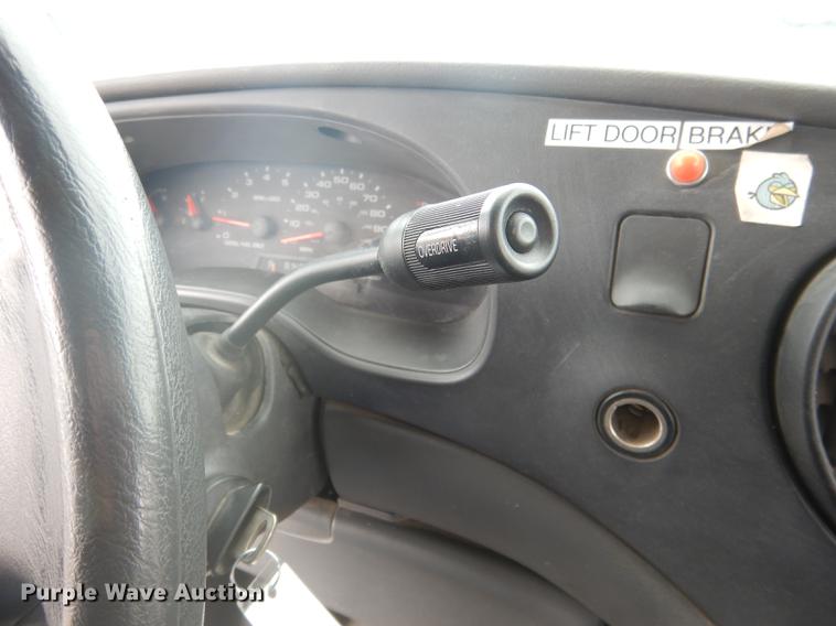 image for item FA9270 2004 Ford E450 school bus