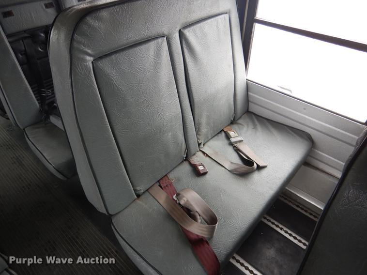 image for item FA9270 2004 Ford E450 school bus