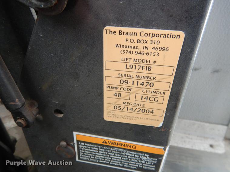 image for item FA9270 2004 Ford E450 school bus