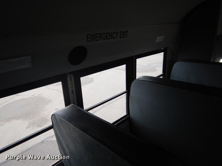 image for item FA9270 2004 Ford E450 school bus