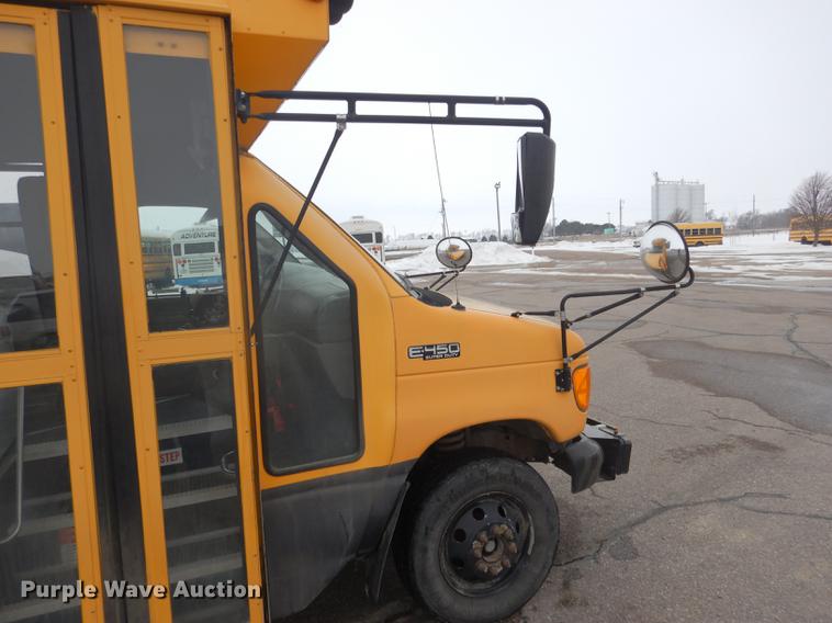 image for item FA9270 2004 Ford E450 school bus