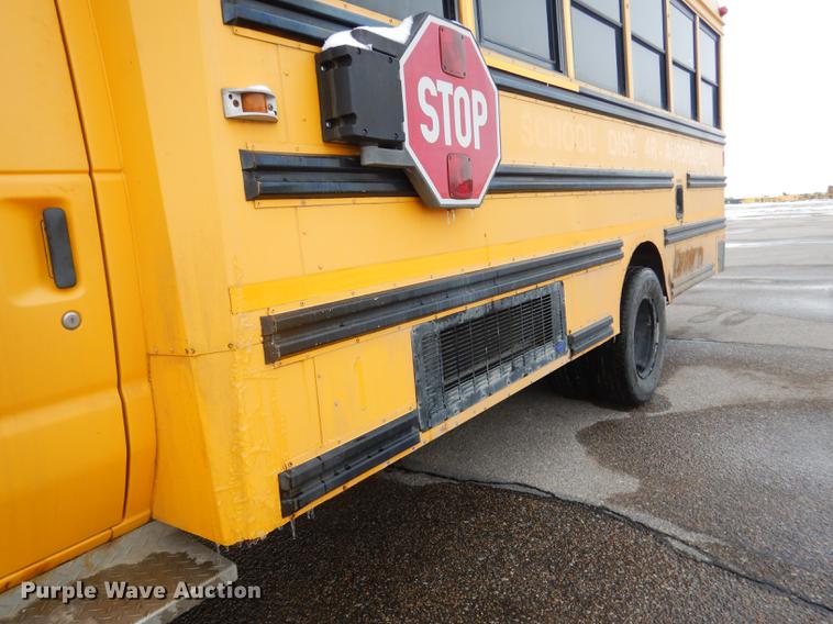 image for item FA9270 2004 Ford E450 school bus