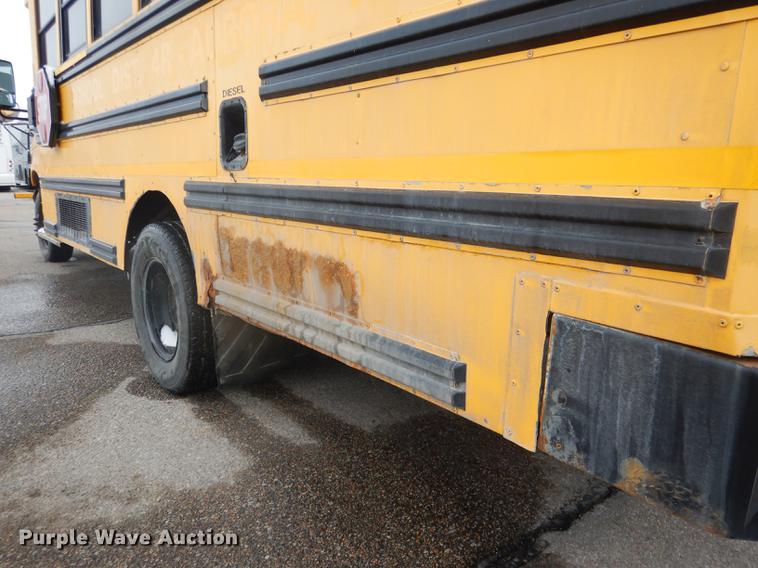 image for item FA9270 2004 Ford E450 school bus
