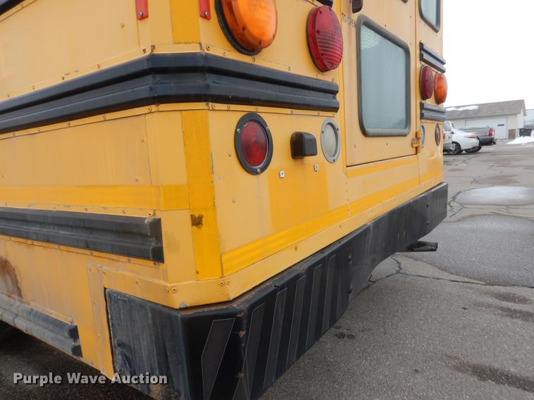 image for item FA9270 2004 Ford E450 school bus