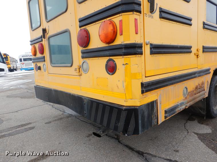 image for item FA9270 2004 Ford E450 school bus