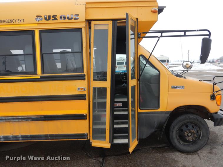 image for item FA9270 2004 Ford E450 school bus