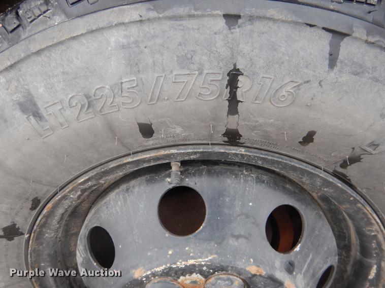 image for item FA9270 2004 Ford E450 school bus