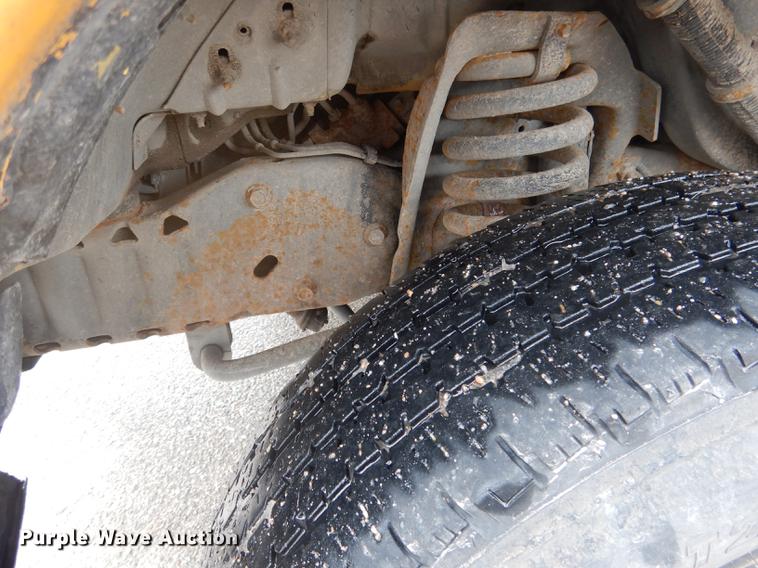 image for item FA9270 2004 Ford E450 school bus