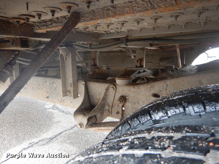 image for item FA9270 2004 Ford E450 school bus