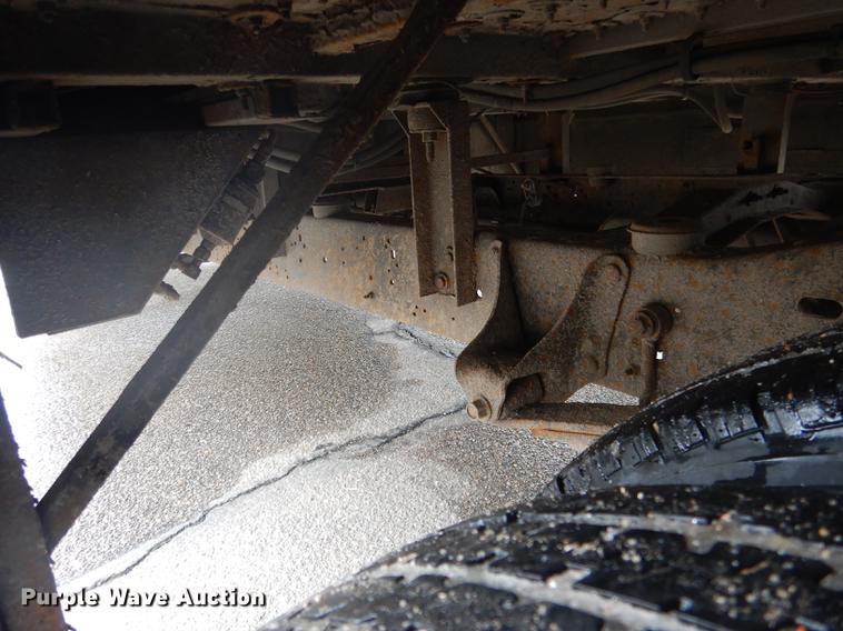 image for item FA9270 2004 Ford E450 school bus