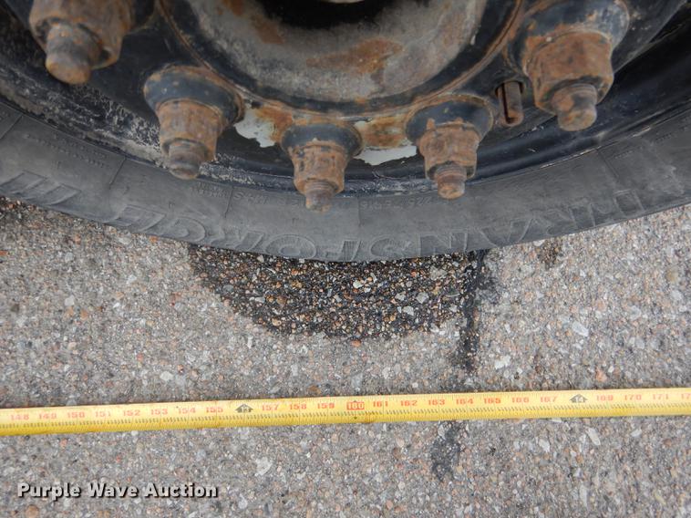 image for item FA9270 2004 Ford E450 school bus