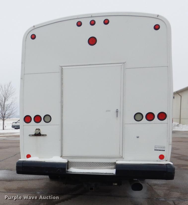 image for item FA9271 2008 International Champion shuttle bus